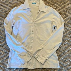 white stretchy button up - size Small